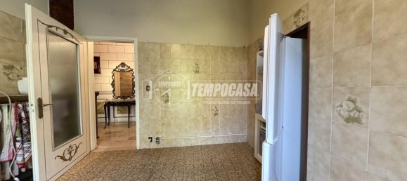 3 rooms Apartment in Turin, Italy No. 305154 6