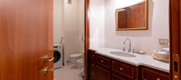 4 bedrooms Apartment in Peschiera Borromeo, Italy No. 364211 10