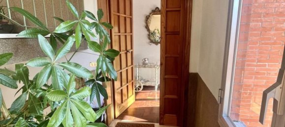 5-salle Appartement à Barga, Italy No. 9992 5