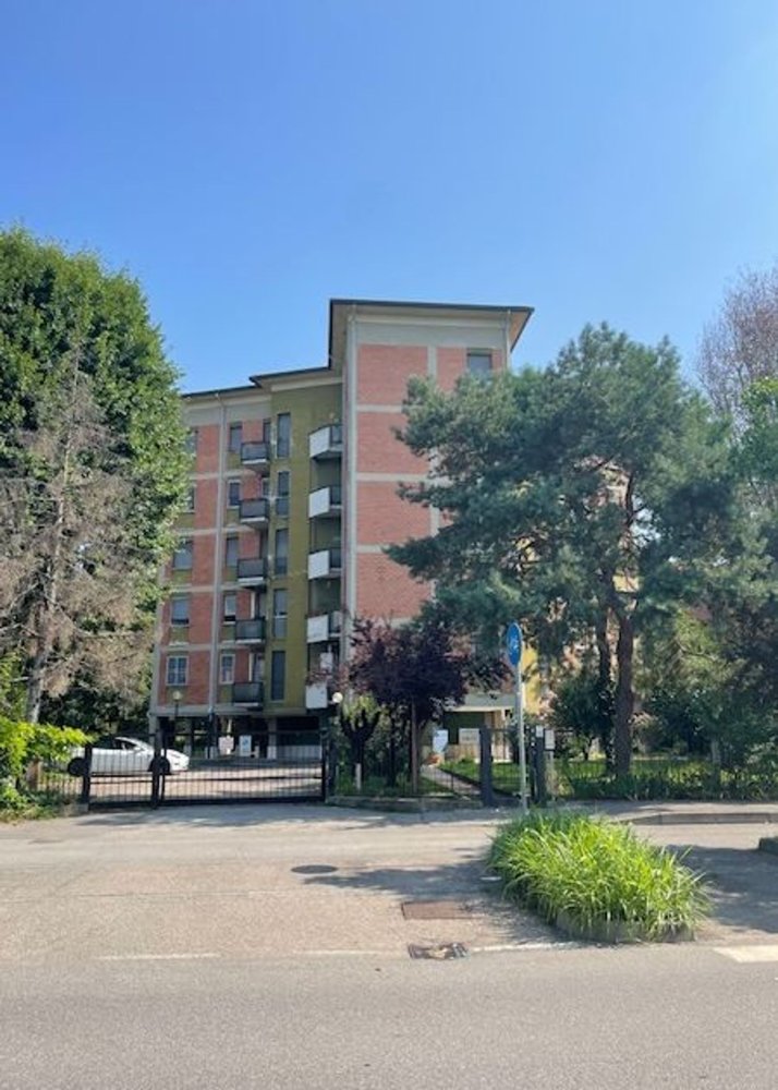 4 rooms Apartment in Pero, Italy No. 3345