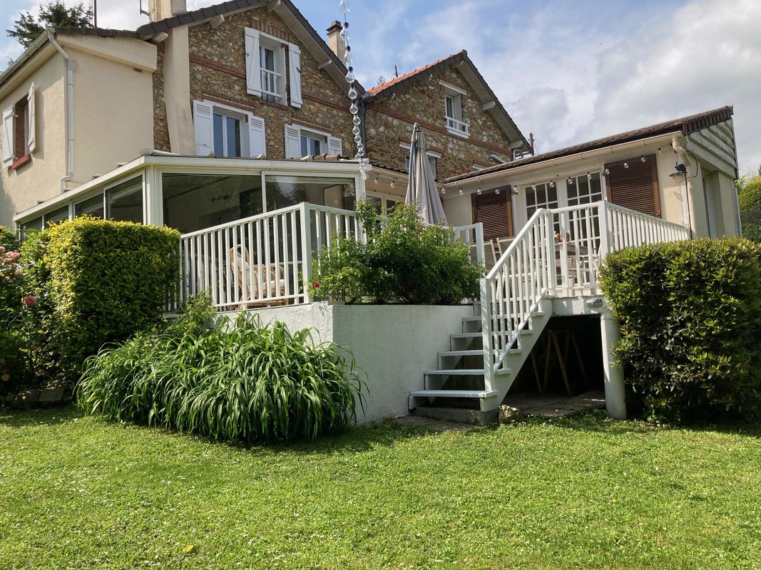 4 bedrooms House in Medan, France No. 181501