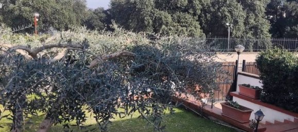 4 bedrooms Villa in Rome, Italy No. 60976 10