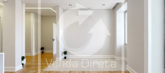 3 bedrooms Apartment in Lisbon, Portugal No. 209142 2