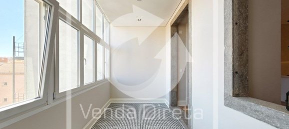 3 bedrooms Apartment in Lisbon, Portugal No. 209142 4