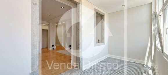 3 bedrooms Apartment in Lisbon, Portugal No. 209142 5