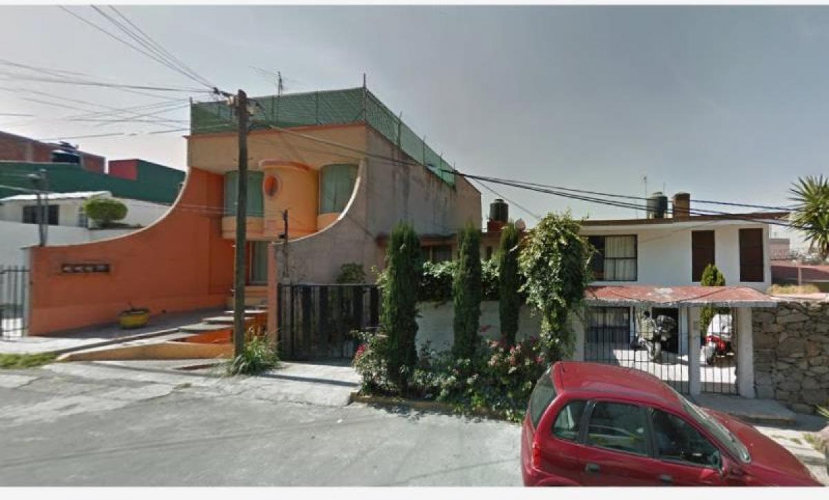 Casa de 3 dormitorios en Naucalpan de Juárez, Mexico No. 208252