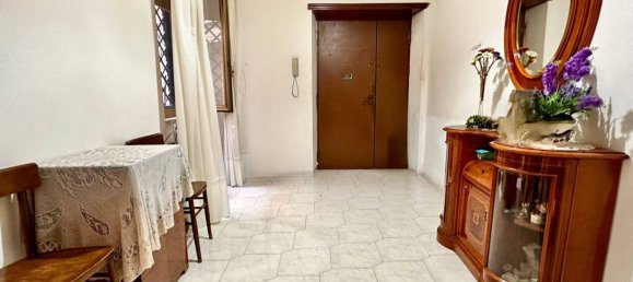 Apartamento de 2 dormitorios en Portici, Italy No. 78324 3