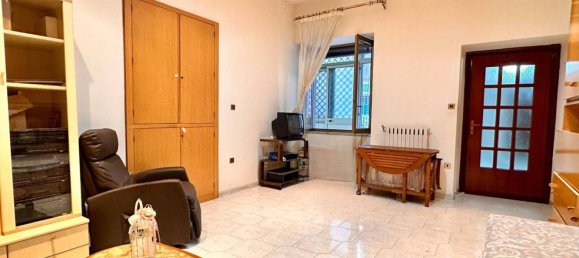 Apartamento de 2 dormitorios en Portici, Italy No. 78324 8
