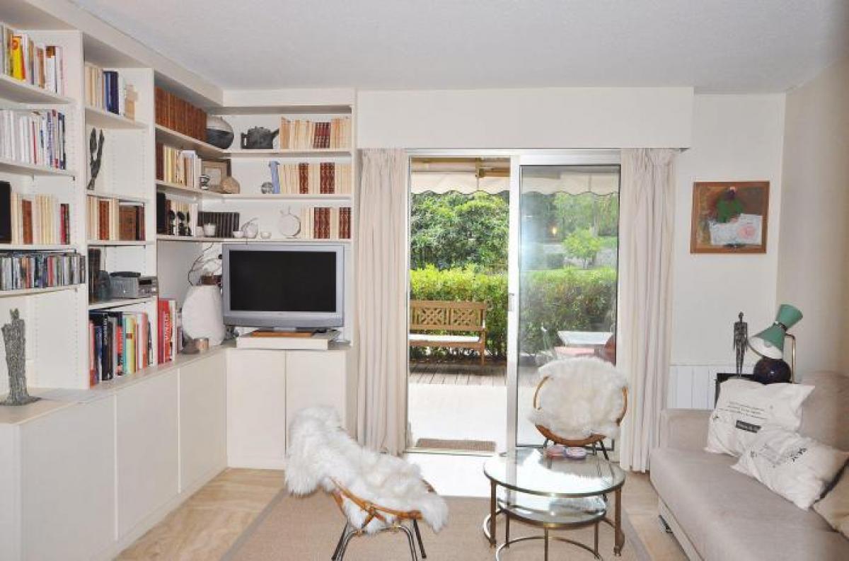 1 غرف نوم قطعة أرض في Cannes, France رقم 21640