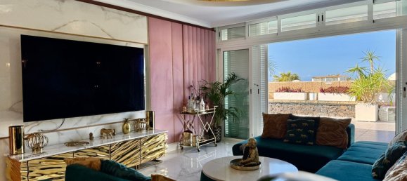 4 bedrooms Villa in Adeje, Spain No. 126320 8