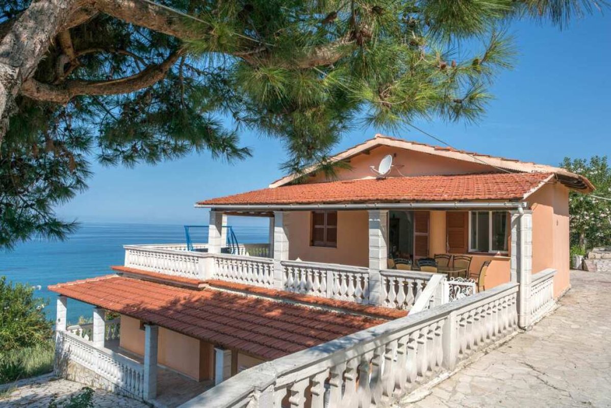 8 dormitorios villa en venta en Corfu, Central Corfu and Diapontian Islands, Corfu, Ionian Islands, Peloponnese, Western Greece and the Ionian, Greece № 8437