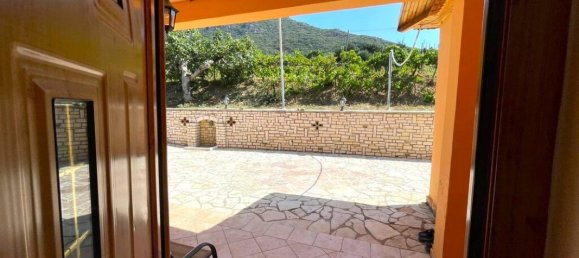 8 dormitorios villa en venta en Corfu, Central Corfu and Diapontian Islands, Corfu, Ionian Islands, Peloponnese, Western Greece and the Ionian, Greece № 8437 2