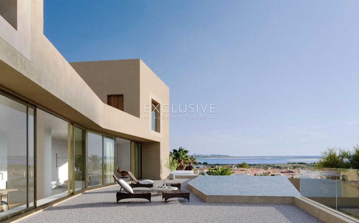 4 bedrooms Villa in Lagos, Portugal No. 7701