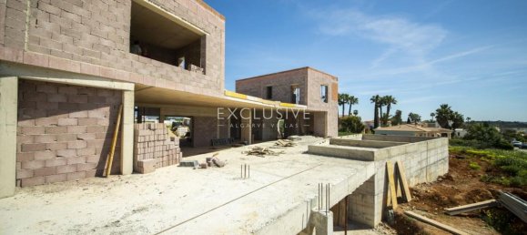 4 bedrooms Villa in Lagos, Portugal No. 7701 10