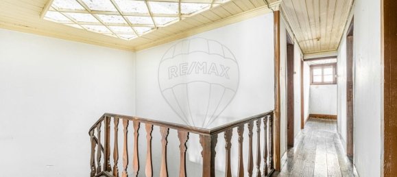 338m² Building in Guimaraes, Portugal No. 36725 16