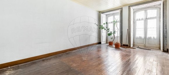 338m² Building in Guimaraes, Portugal No. 36725 22