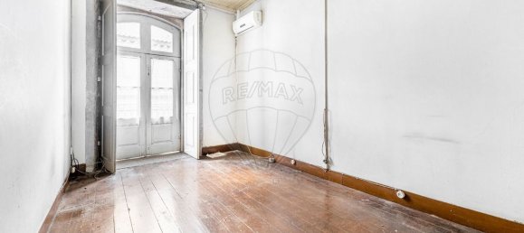 338m² Building in Guimaraes, Portugal No. 36725 8