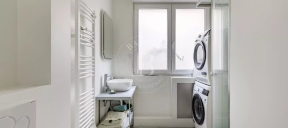 1 bedroom Apartment in Paris, France No. 163864 8