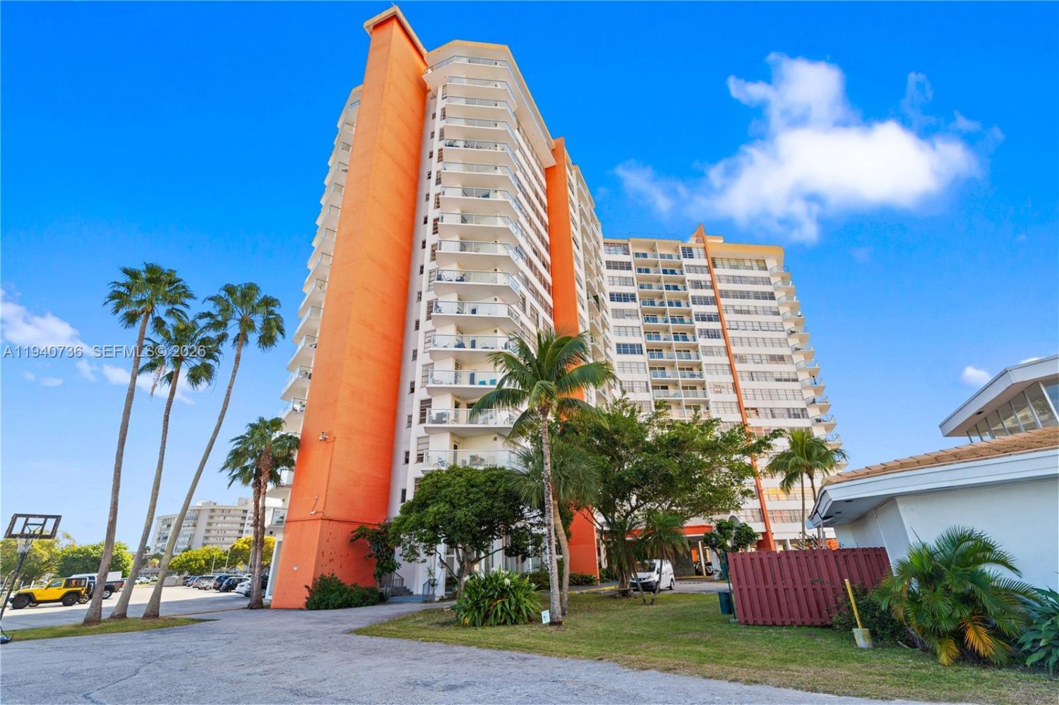 1 dormitorio propiedad comercial en venta en Miami, Miami-Dade, Florida, USA № 614197