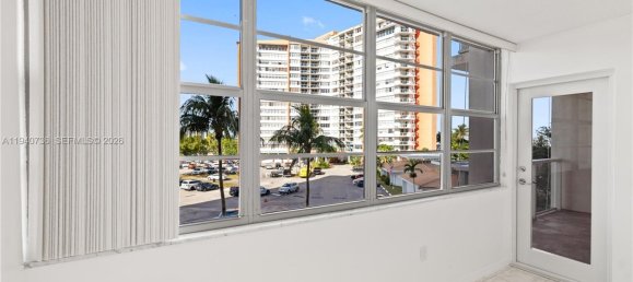 1 dormitorio propiedad comercial en venta en Miami, Miami-Dade, Florida, USA № 614197 4