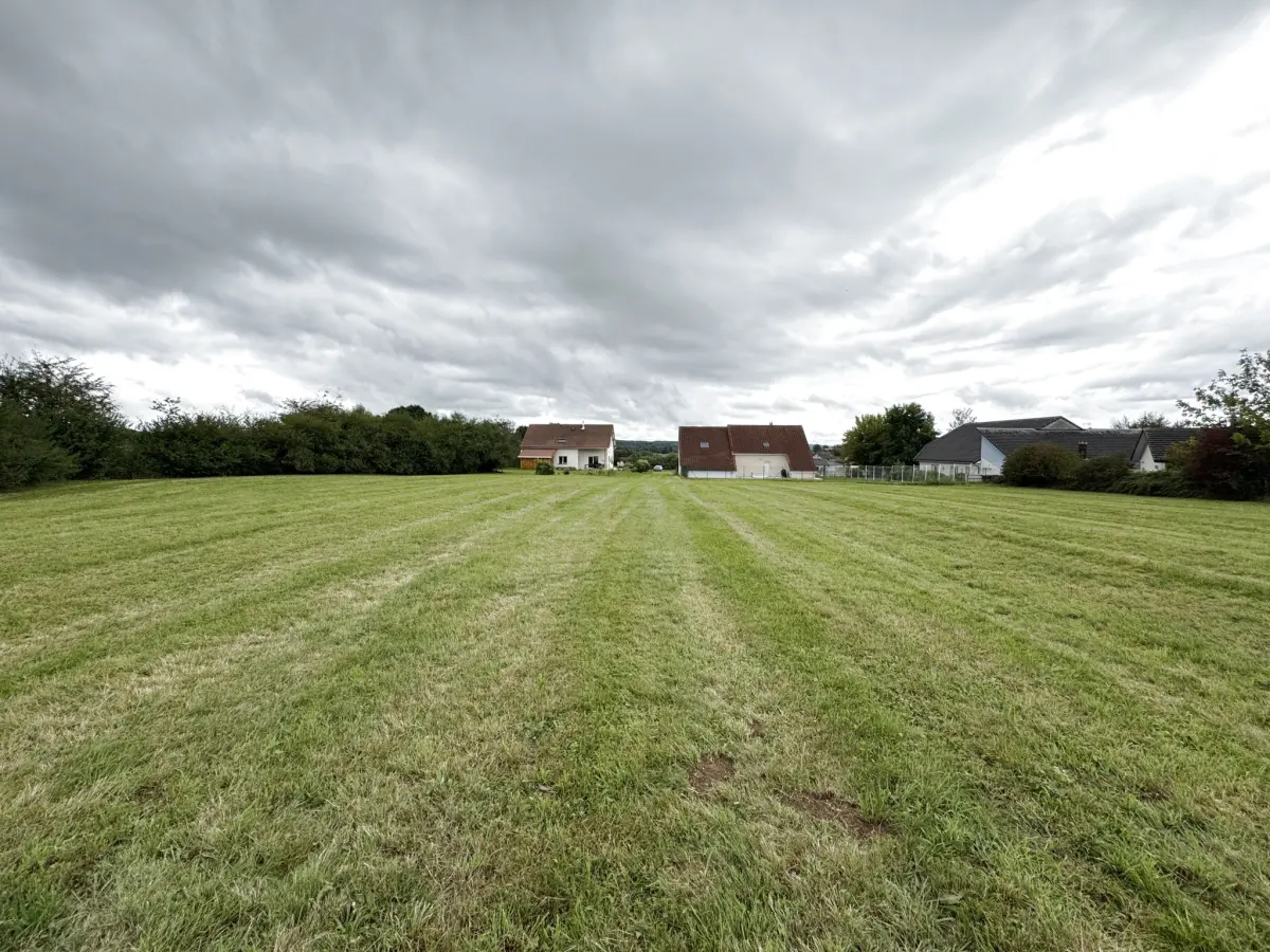 Terreno en Haute-Saone, France 4980 m² No. 344476