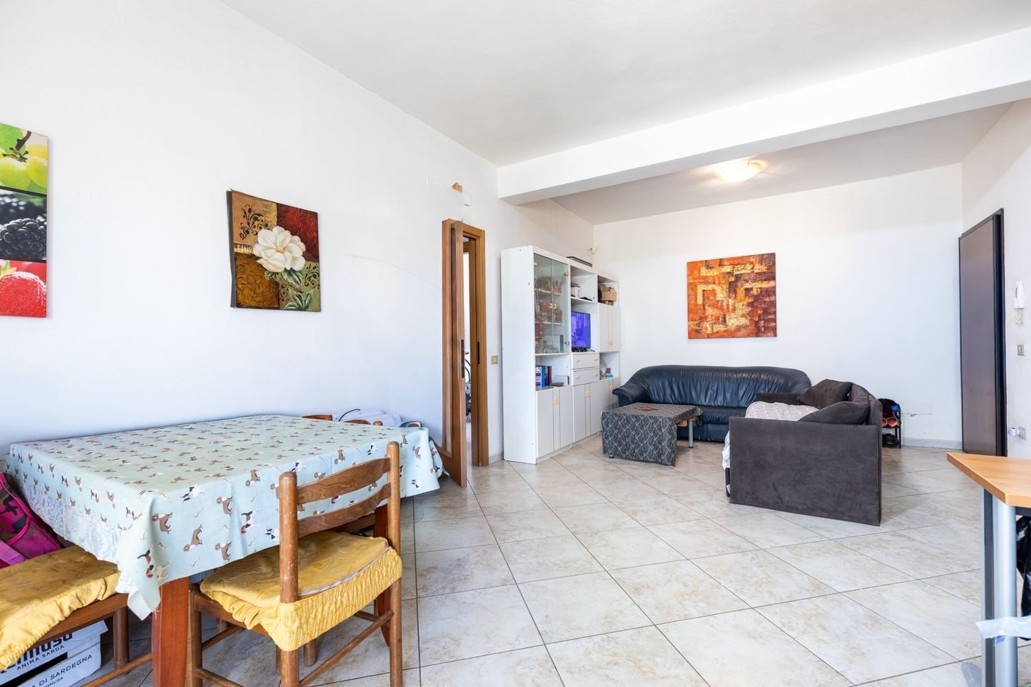 Apartamento de 3 dormitorios en Sestu, Italy No. 380551