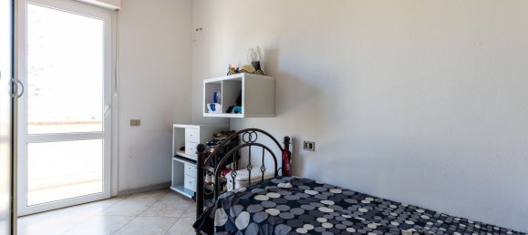 Apartamento de 3 dormitorios en Sestu, Italy No. 380551 12