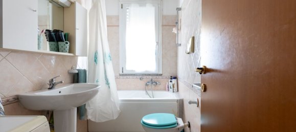 Apartamento de 3 dormitorios en Sestu, Italy No. 380551 8