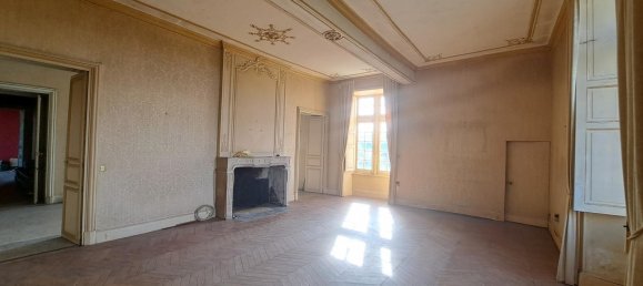 Замки и поместья с 15 спальнями в Сент-Аман-Монтрон, Франция № 93134 11