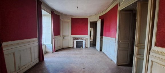 Замки и поместья с 15 спальнями в Сент-Аман-Монтрон, Франция № 93134 12