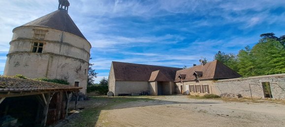 Замки и поместья с 15 спальнями в Сент-Аман-Монтрон, Франция № 93134 21