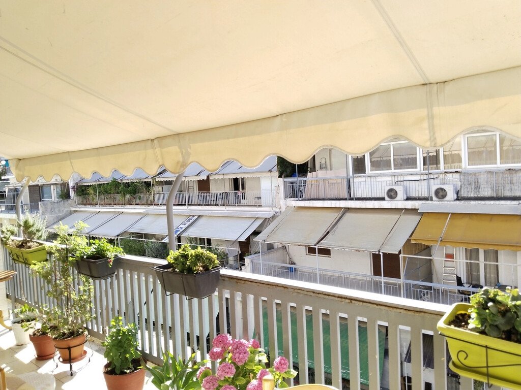 3 bedrooms Apartment in Athens, Greece No. 2665