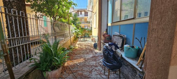 4 Schlafzimmer Villa in Pomigliano d'Arco, Italy, Nr. 326318 5