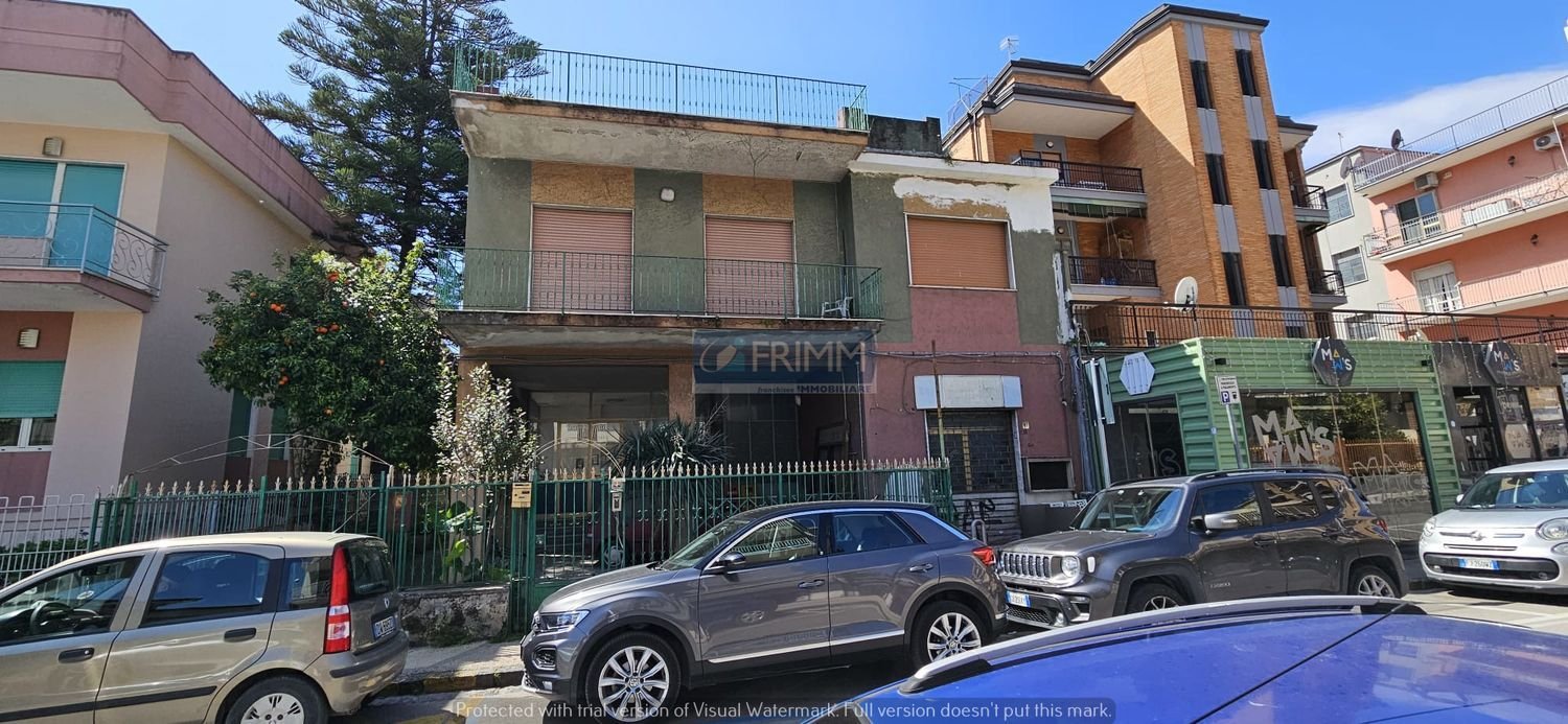 4 Schlafzimmer Villa in Pomigliano d'Arco, Italy, Nr. 326318