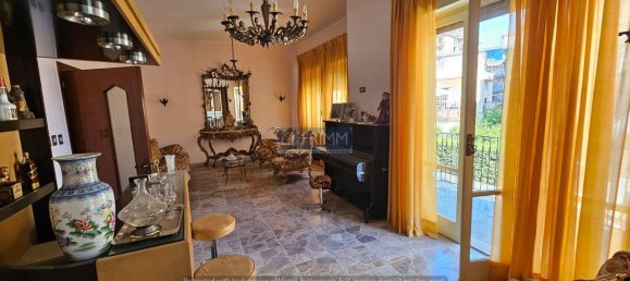 4 Schlafzimmer Villa in Pomigliano d'Arco, Italy, Nr. 326318 18
