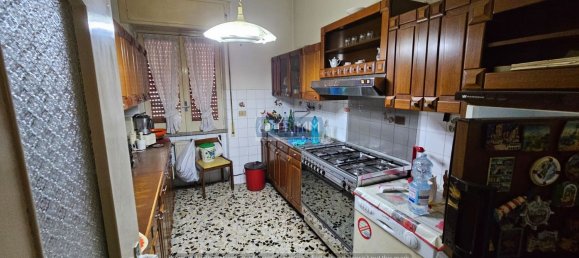 4 Schlafzimmer Villa in Pomigliano d'Arco, Italy, Nr. 326318 9