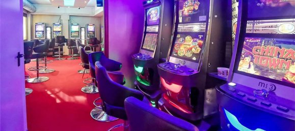 بناية في Novara, Italy 883متر مربع رقم 102878 5