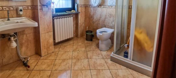 بناية في Novara, Italy 883متر مربع رقم 102878 10