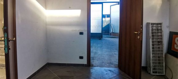 بناية في Novara, Italy 883متر مربع رقم 102878 19