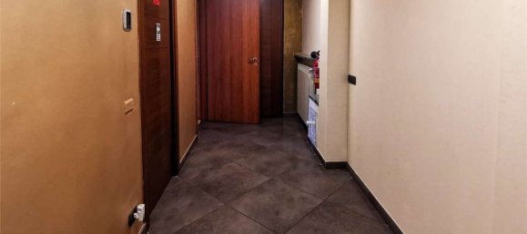 بناية في Novara, Italy 883متر مربع رقم 102878 12