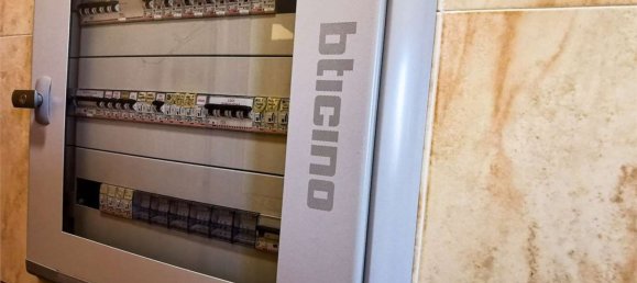 بناية في Novara, Italy 883متر مربع رقم 102878 9