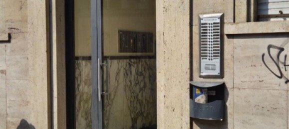 3 Schlafzimmer Wohnung in Turin, Italy, Nr. 350018 2