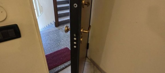 3 Schlafzimmer Wohnung in Turin, Italy, Nr. 350018 10