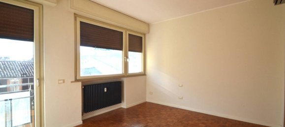 2 bedrooms Apartment in Parma, Italy No. 308933 6