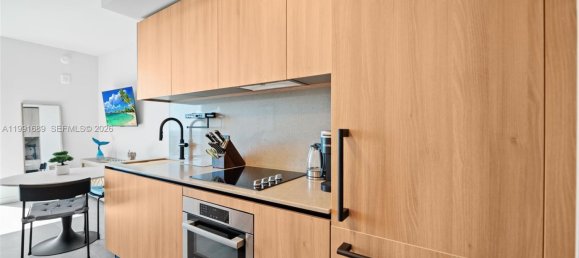 عقار تجاري في Miami, الولايات المتحدة 41.16متر مربع رقم 614820 2