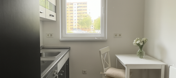 Estudio en Wilhelmstadt, Germany No. 81126 8