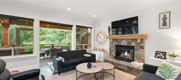 5 bedrooms House in British Columbia, Canada No. 1057 5