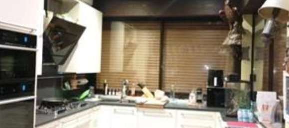 Casa de 6 habitaciónes en Usmate Velate, Italy No. 3602 4