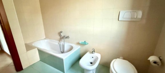 3 rooms Apartment in Torri di Quartesolo, Italy No. 230483 7