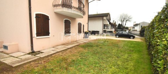 3 bedrooms Apartment in Jesolo, Italy No. 288262 2